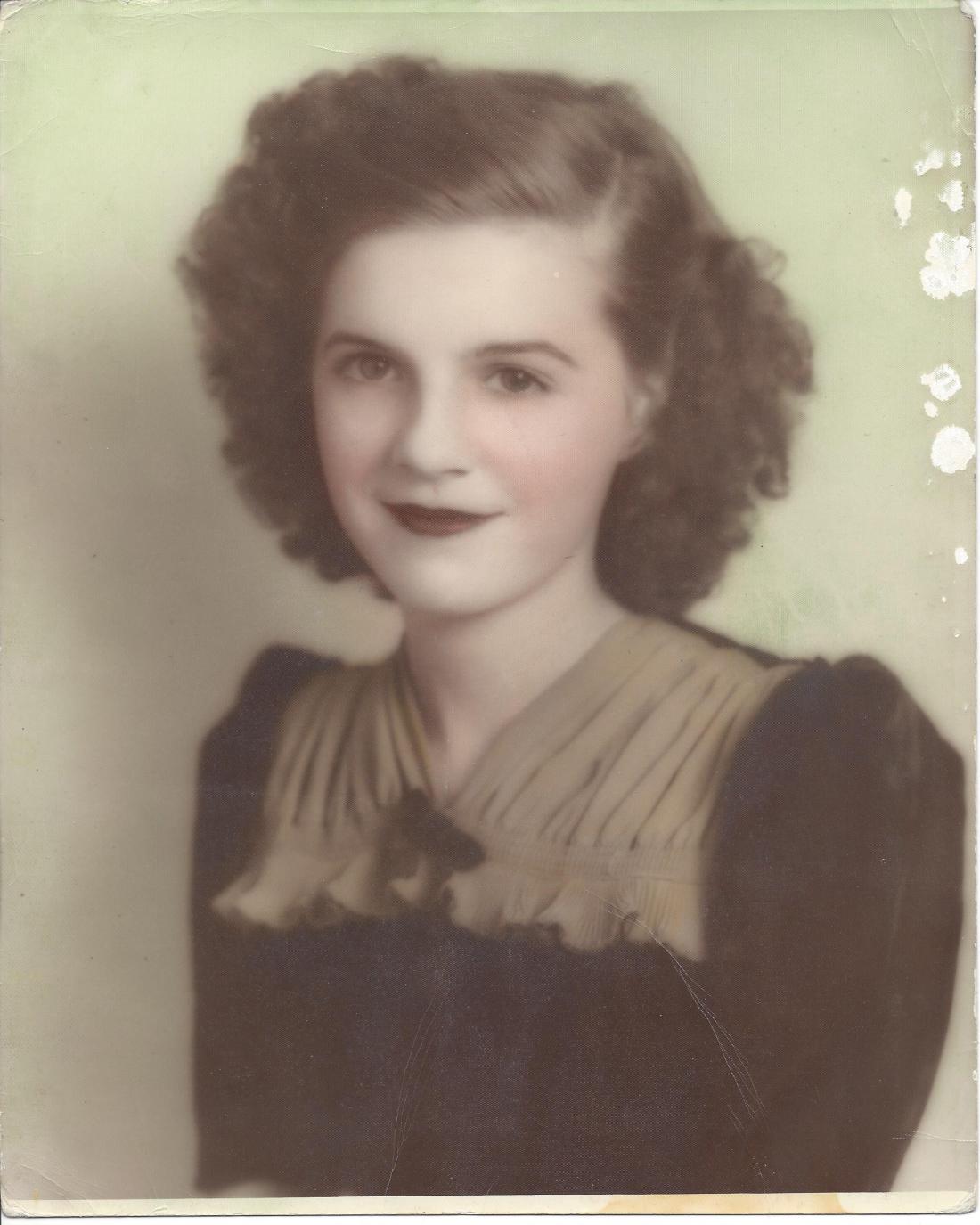 Mom 1947 color