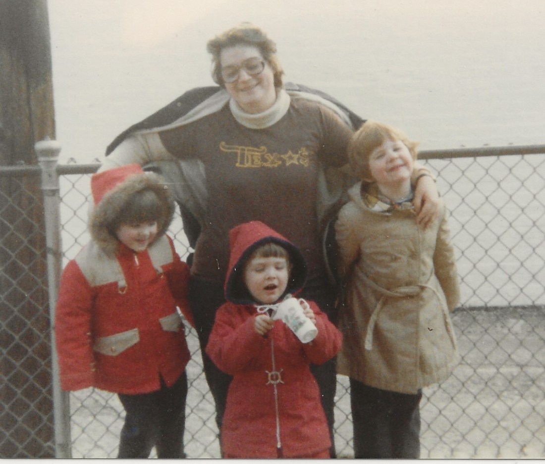 Katie April Maura Ann backyard Lakewood